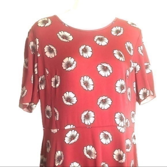 Host Pick ❤️ Ann Taylor Pink Floral Dress - Picture 4 of 5